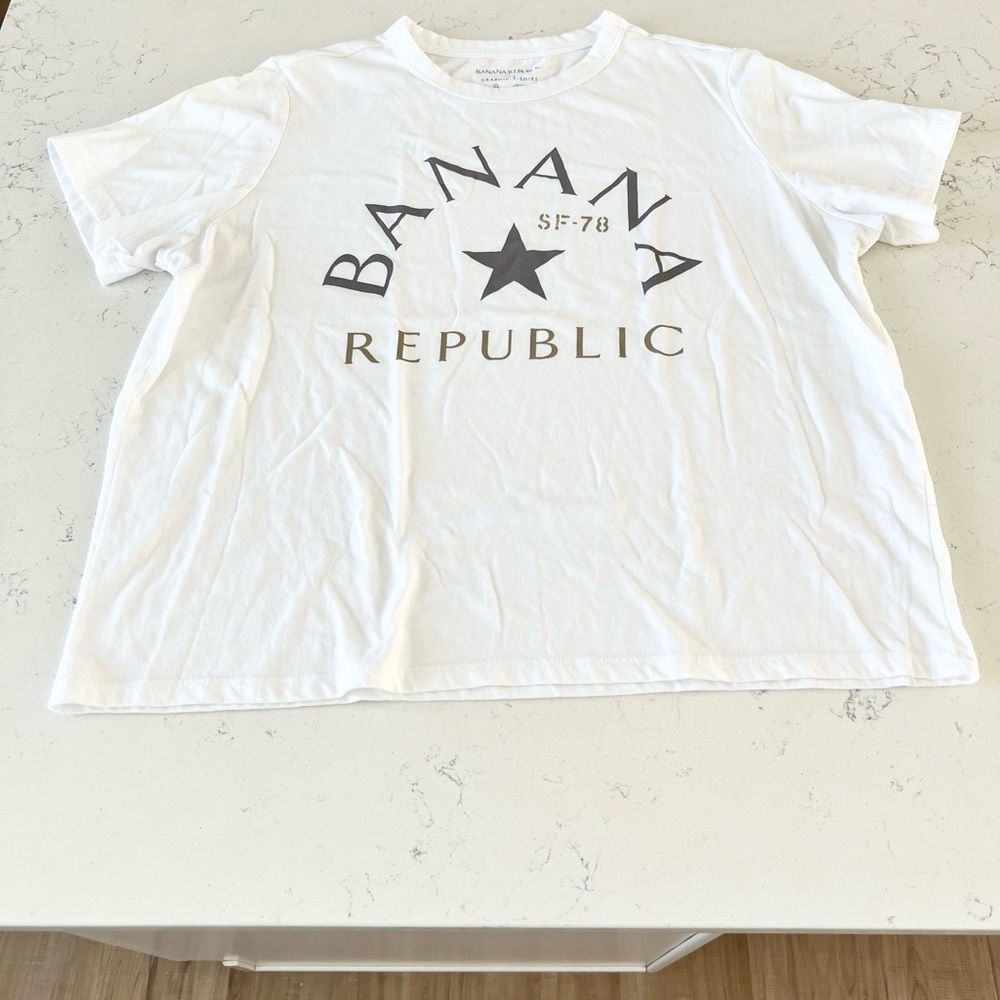 BANANA REPUBLIC FACTORY White Logo T-Shirt